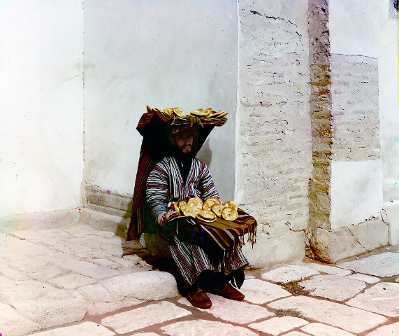 Vendedor de pan en Samarkanda.jpg