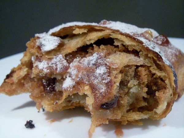 015 - apfelstrudel amb full. (600x450).jpg